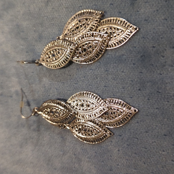 Source Unknown Jewelry - Earings